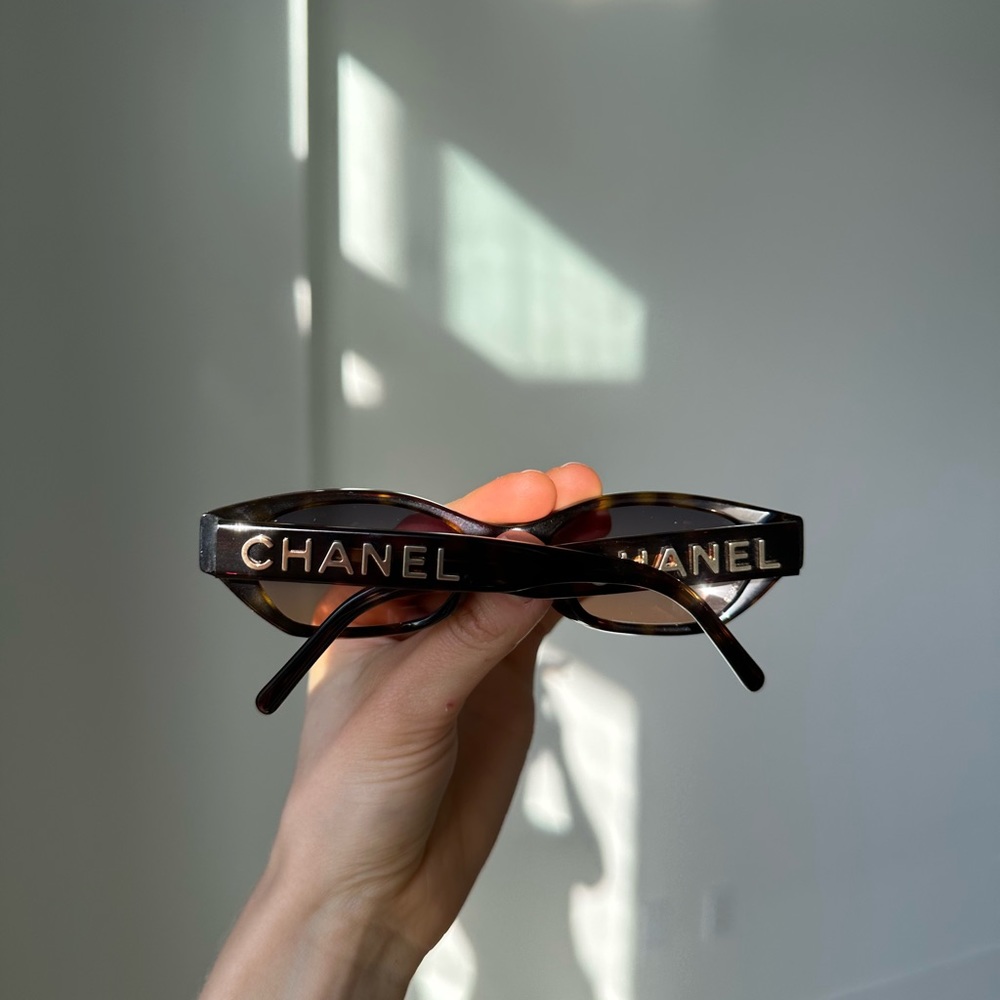 Chanel limited edition 18K rectangle sunglasses A71280
